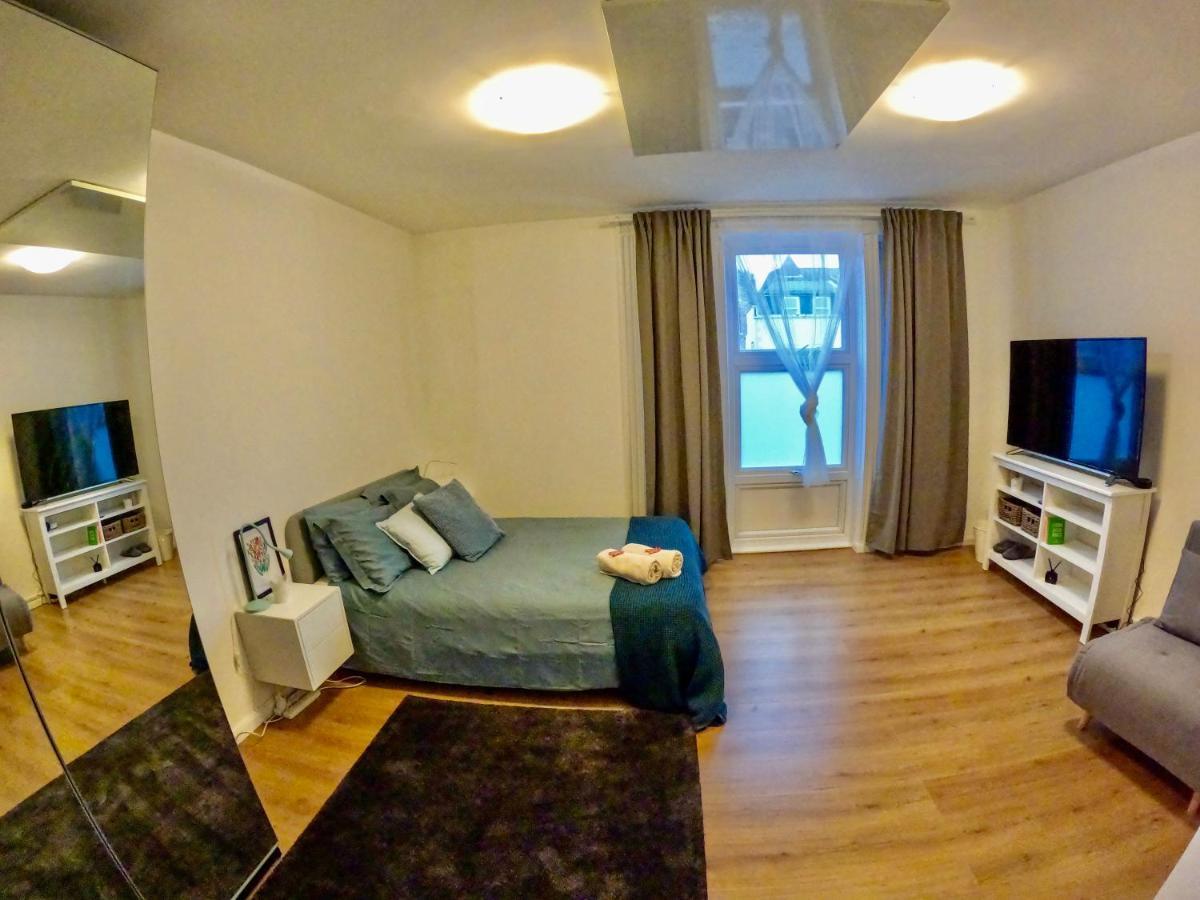 Lovely One Bedroom Flat In The Heart Of Londra Exterior foto